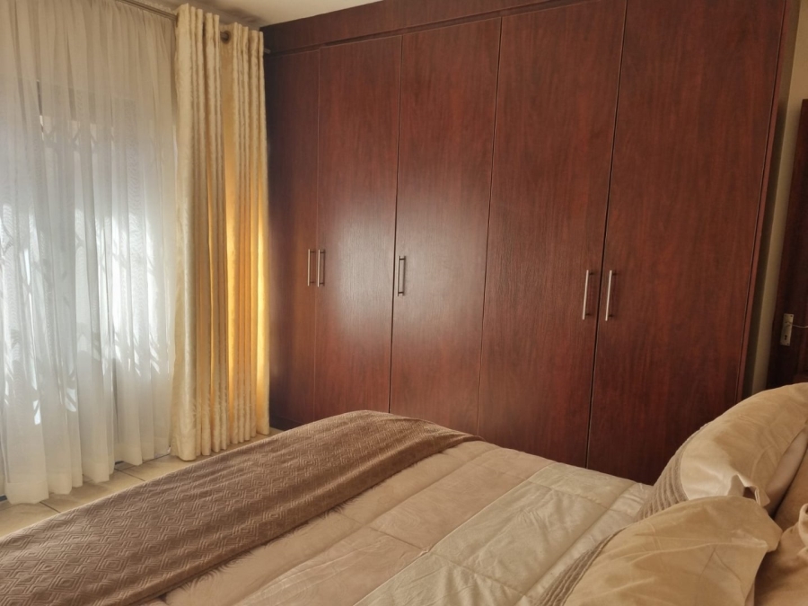 To Let 2 Bedroom Property for Rent in Melodie North West